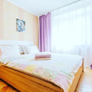 1 Room 50M2 Center Of Obolon Near River Side. Dream Town Киев Exterior photo