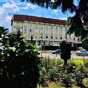 Hotel Muntenia Кымпина Exterior photo