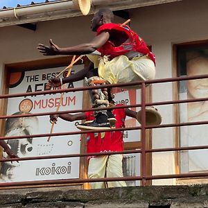 Отель Koi Koi, Fort Portal Kasusu Exterior photo