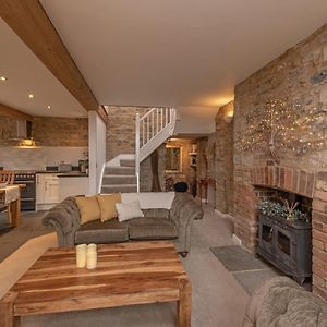 Вилла Somerset Country Escape - Luxury Barns With Hot Tubs Хатч-Бошамп Exterior photo