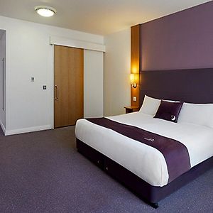 Premier Inn Chippenham Чипенхэм Exterior photo