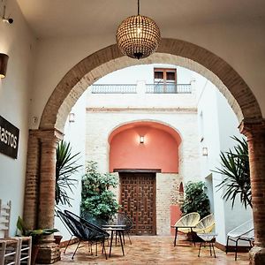 Frenteabastos Suites Cafe Hostal & Apartments Кармона Exterior photo
