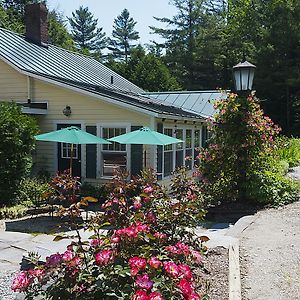 Tucker Hill Lodge Waitsfield Room photo