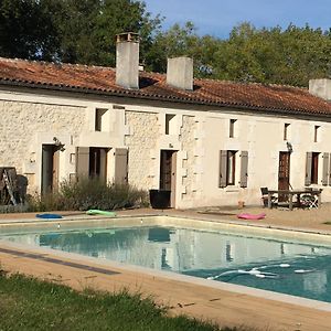 Вилла Maison Perigord Vert Piscine Et Spa La Roche-Chalais Exterior photo