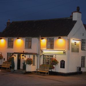 Bed and Breakfast The Wellington Heifer Нортхаллертон Exterior photo