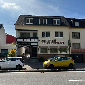 Апартаменты Pension Cafe Braun Лёф Exterior photo