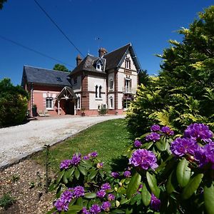 Апартаменты Le Manoir De Лувье Exterior photo