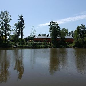 Вилла Florennes Gite Neuf 150 M2 Devant Un Grand Lac Prive De 2 Hectares Poissonneux Au Milieu Des Bois Exterior photo