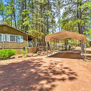 Вилла Pine Cabin In The Woods With Yard And Grill! Exterior photo