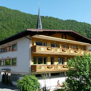 Отель Gaestehaus-Pension Bendler Бухен Exterior photo