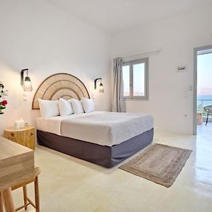 Bed and Breakfast Bonatsa Beach House Кимолос Exterior photo