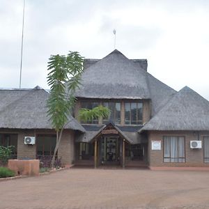 Copacopa Lodge And Conference Centre Punda Maria Exterior photo