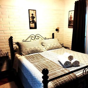 Bed and Breakfast Casa Roble Anejo Bed & Breakfast Санта-Крус Exterior photo