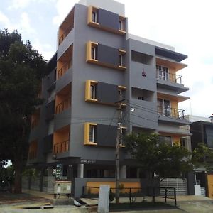 The Vihar Service Apartment Майсур Exterior photo