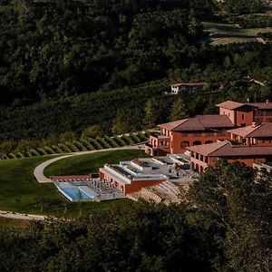 Отель Casa Di Langa Cerretto Langhe Exterior photo