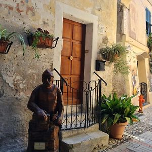 Отель Rifugio Dei Saraceni Валлекрозия Exterior photo