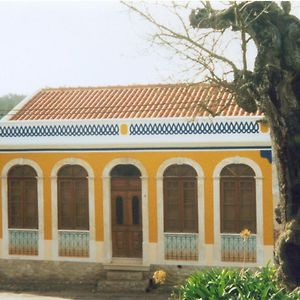 Historical 4 - Bedroom Villa In Алкобаса Exterior photo