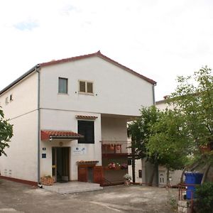 Apartments By The Sea Starigrad, Paklenica - 6579 Стариград-Пакленица Exterior photo