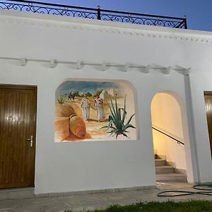 Апартаменты La Casa Blanca Хумт-Сук Exterior photo