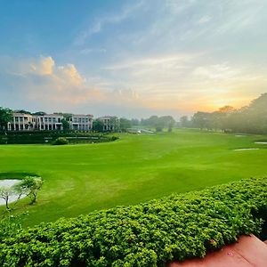 Beautiful Apartments At Tarudhan Valley Golf Resort, Manesar Гургаон Exterior photo