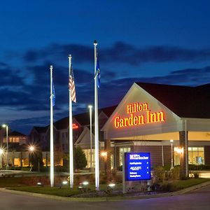 Hilton Garden Inn Milwaukee Northwest Conference Center Exterior photo