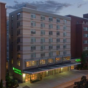 Отель Wyndham Garden Buffalo Downtown Exterior photo