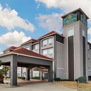 Отель La Quinta By Wyndham Lindale Exterior photo