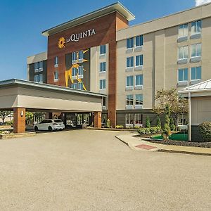 Отель La Quinta By Wyndham Cleveland Airport West Норт-Олмстед Exterior photo