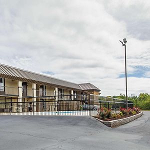 Quality Inn Форест-Сити Exterior photo