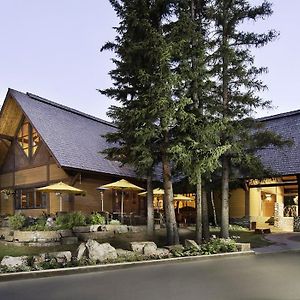 Buffalo Mountain Lodge Банф Exterior photo