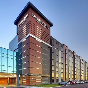 Отель Doubletree By Hilton Halifax Dartmouth Exterior photo