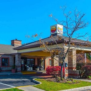 Comfort Inn & Suites Эри Exterior photo