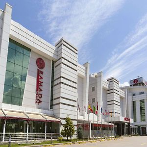 Отель Ramada Plaza By Wyndham Izmit Коджаэли Exterior photo