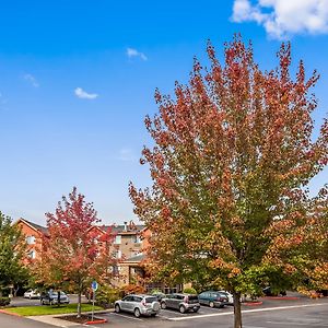 Отель Best Western Plus Vancouver Mall Drive Exterior photo