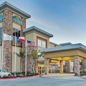 Отель La Quinta By Wyndham Rockport - Fulton Exterior photo