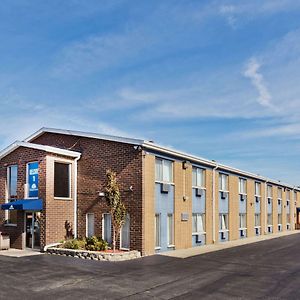 Days Inn By Wyndham Rockford I-90 Casino District Exterior photo