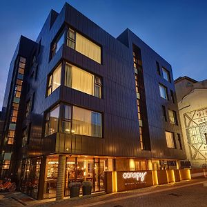 Отель Canopy By Hilton Reykjavik City Centre Exterior photo