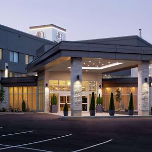 Отель Doubletree By Hilton Montreal Airport Дорваль Exterior photo