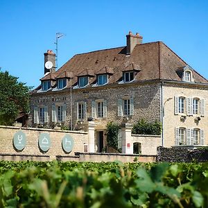 Castel De Tres Girard - Hotel & Restaurant - Teritoria Море-Сен-Дени Exterior photo