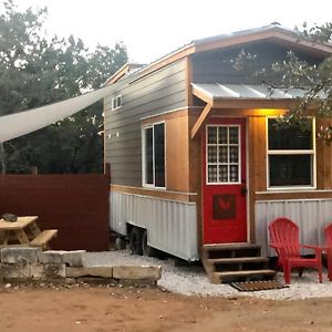 Fox Tiny Home - The Cabins At Rim Rock Остин Exterior photo