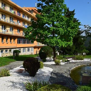 Отель Korona Sanatorium Uzdrowiskowe Мушина Exterior photo