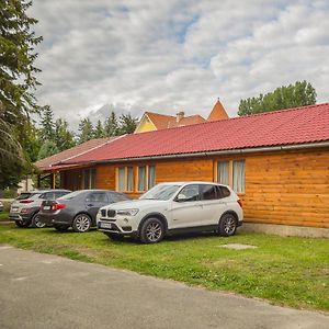 Lipicai Ifjusagi Szallo Сильвашварад Exterior photo