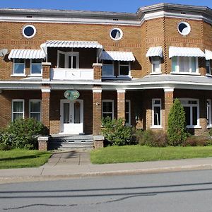 Bed and Breakfast Chez L'Doc Saint-Prosper Exterior photo