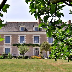 Bed and Breakfast La Demeure De L'Aubance Saint-Melaine-sur-Aubance Exterior photo