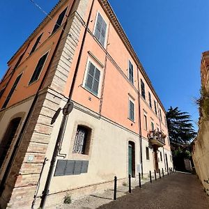 B&B Letterario Palazzo Pistocchi Терамо Exterior photo