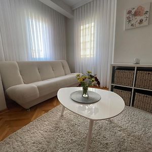 Apartman Filip Lux City Center Нови-Пазар Exterior photo