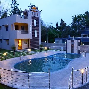 The Green Pride Resort Йелагери Exterior photo