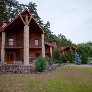 Отель Tita Family House Gnedin Exterior photo