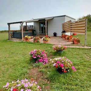 Вилла Beautiful Wooden Tiny House, Glamping Cabin With Hot Tub 3 Tuxford Exterior photo