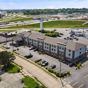 Comfort Inn & Suites St Louis-Хазелвуд Exterior photo